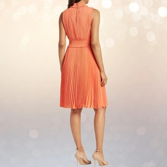 Nanette Lepore Women's Smocked High Neck Plated Musk Melon Size 2 - Picture 2 of 5